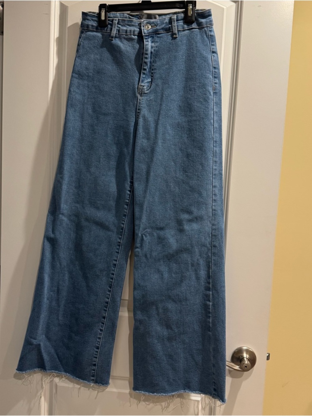 High-Rise Wide Leg Denim Jeans in Medium Blue